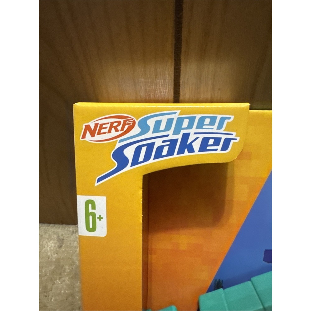 Nerf Super Soaker Minecraft Trident - Pull Back Plunger Handle Kids NIB - Picture 2 of 7